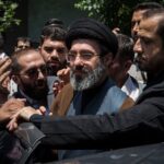 Portrait De Mojtaba Khamenei, nouveau Guide suprême d'Iran